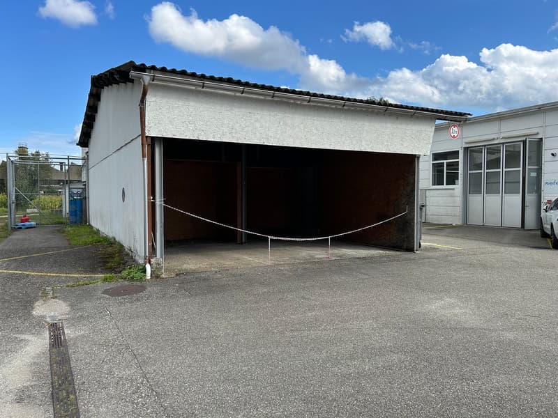 Gedeckter Garagenplatz an der Industriestrasse in Dulliken (4)