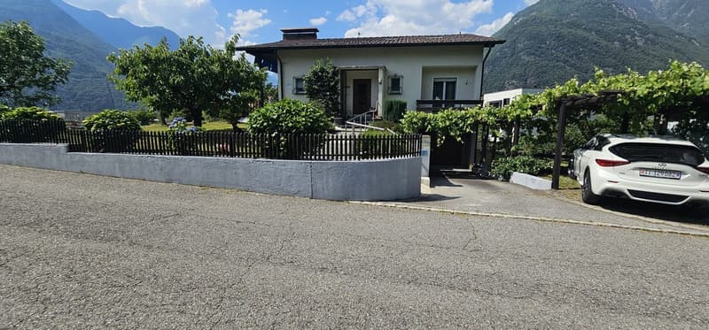 Maison unifamiliale charmante à deux étages à Arbedo-Castione – disponible immédiatement (6)