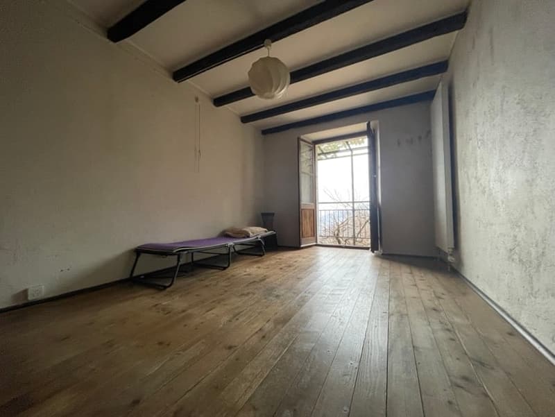 Affascinante casa rustica con vista panoramica a Gola di Lago (12)