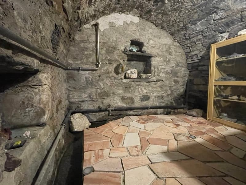 Affascinante casa rustica con vista panoramica a Gola di Lago (8)