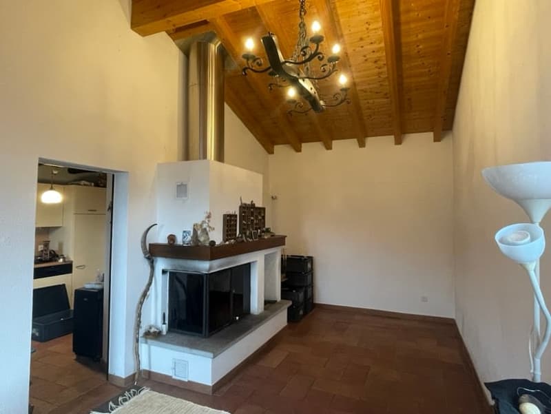 Affascinante casa rustica con vista panoramica a Gola di Lago (6)