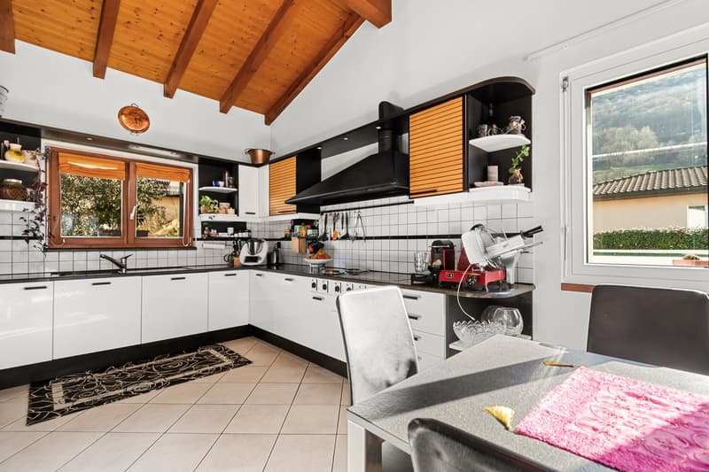 Splendide villa de 6 pièces avec piscine à S. Antonino (8)