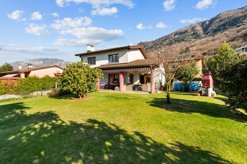 Splendide villa de 6 pièces avec piscine à S. Antonino (1)