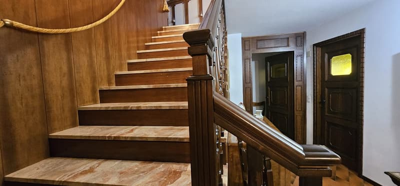 Splendida Villa di 9 Locali a Morbio Inferiore – Eleganza e Comfort in Vendita (9)