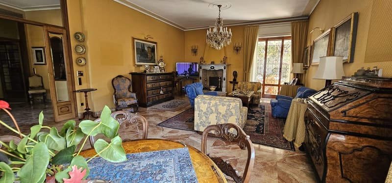 Splendida Villa di 9 Locali a Morbio Inferiore – Eleganza e Comfort in Vendita (4)