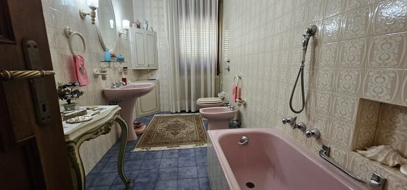 Splendida Villa di 9 Locali a Morbio Inferiore – Eleganza e Comfort in Vendita (10)
