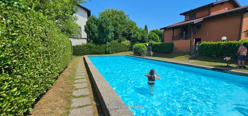 Accogliente appartamento di 3.5 locali a Cademario con piscina e vista panoramica (1)
