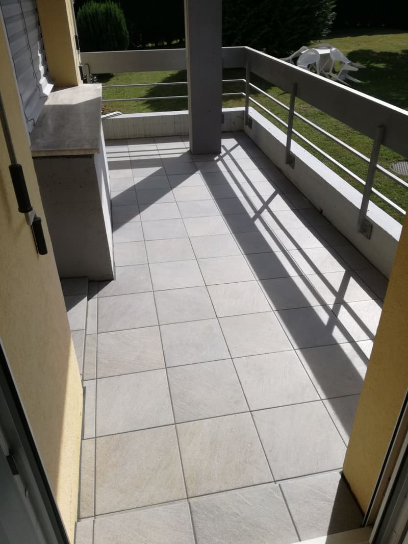 Elegante appartamento 5.5 locali con grandi spazi e zona tranquilla. (17)