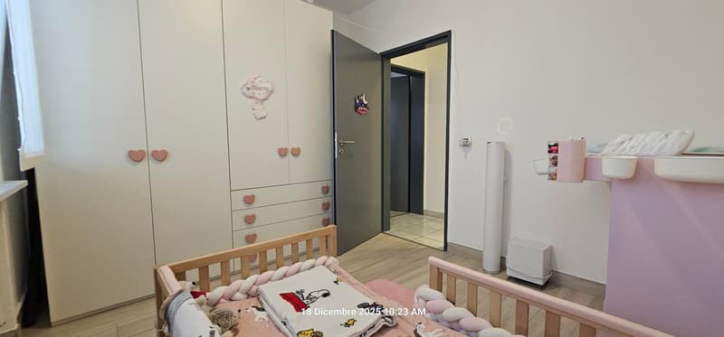 Elegante appartamento 5.5 locali con grandi spazi e zona tranquilla. (16)