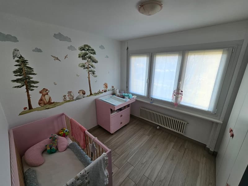 Elegante appartamento 5.5 locali con grandi spazi e zona tranquilla. (7)