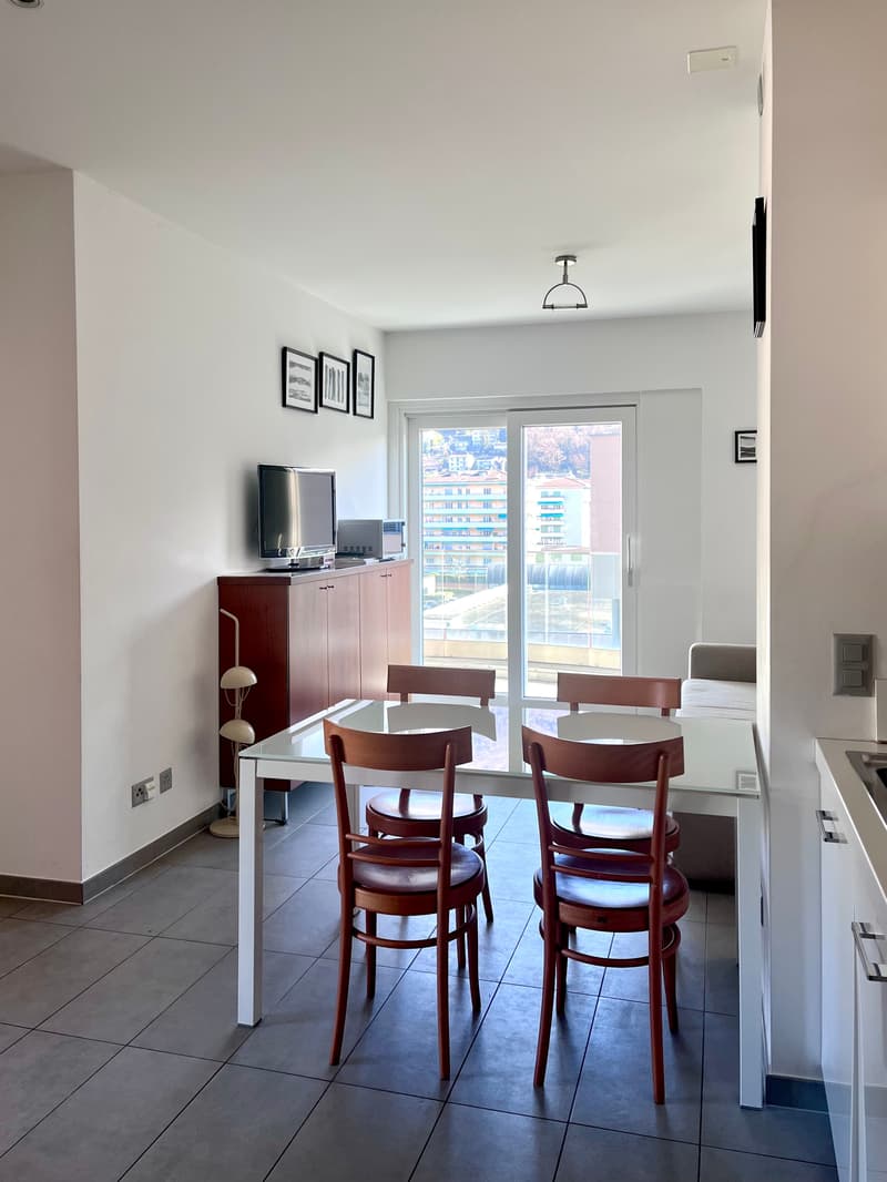 Appartement élégant de 3.5 pièces avec vue panoramique à Lugano (4)