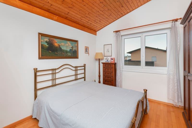 Maison charmante avec grand jardin à vendre (12)