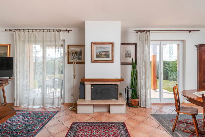 Maison charmante avec grand jardin à vendre (7)
