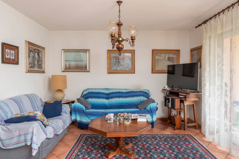 Maison charmante avec grand jardin à vendre (9)