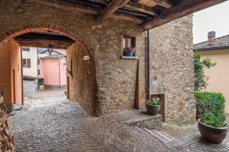 Vente d'une maison caractéristique dans le noyau d'Iseo (3)