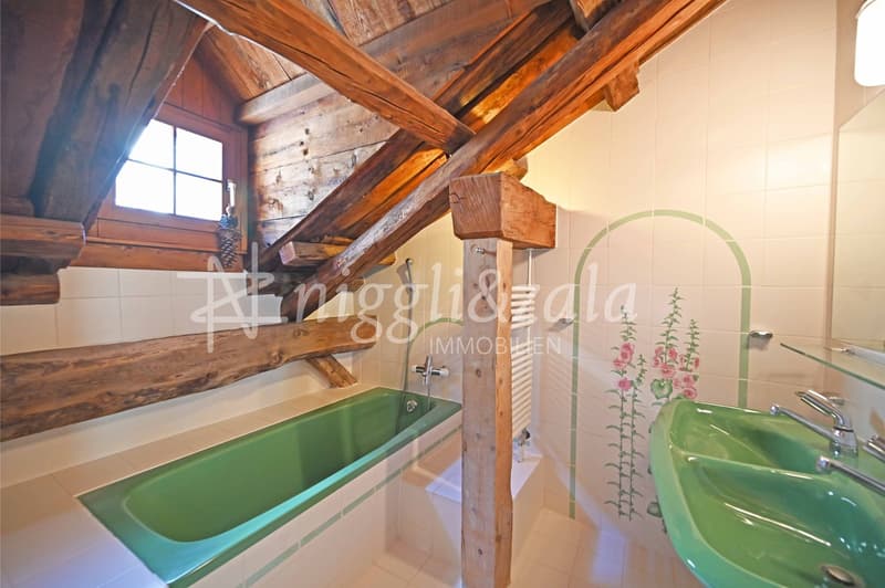 4.5-Zimmer-Dachmaisonettewohnung in historischem Engadinerhaus (5)