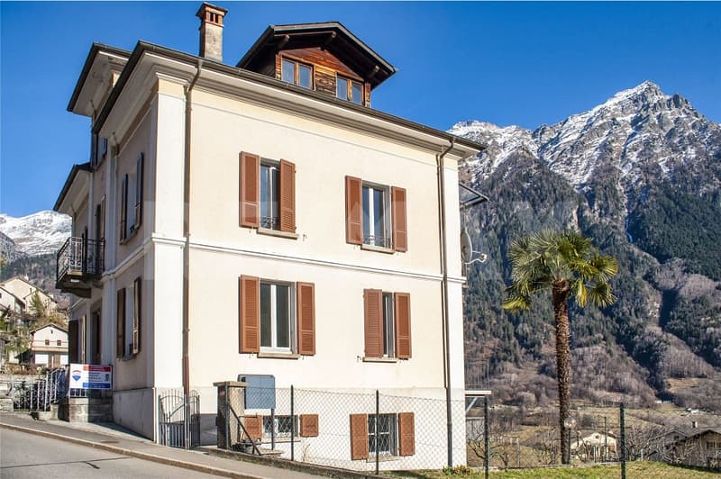 Casa con tre appartamenti (2)