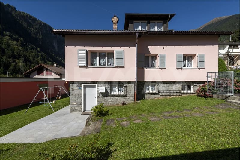 Casa con giardino a Faido (3)