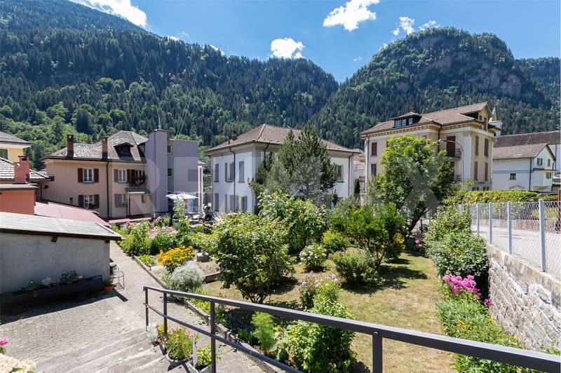 Spaziosa casa con giardino (4)