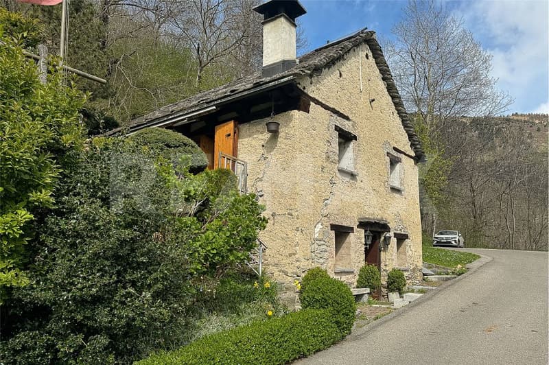 Rustico con vista sulla valle (4)