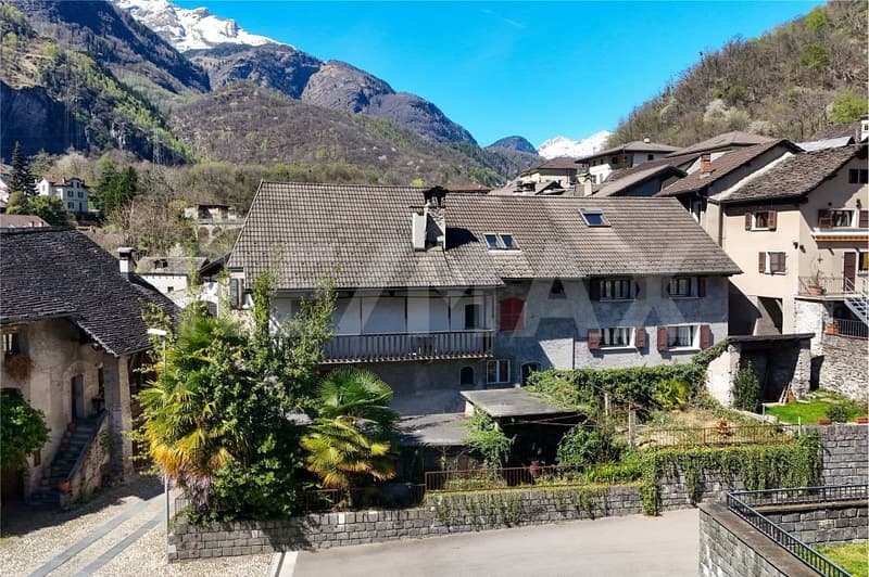 Casa contigua nel nucleo storico (2)