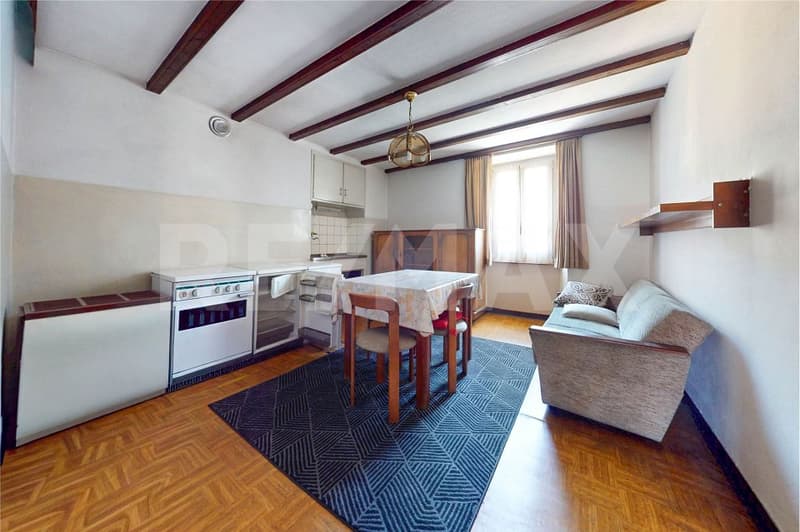 Casa plurifamiliare con grande potenziale di ristrutturazione (4)