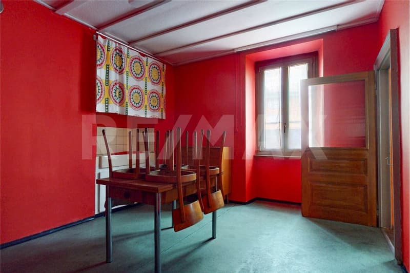 Casa plurifamiliare con grande potenziale di ristrutturazione (4)