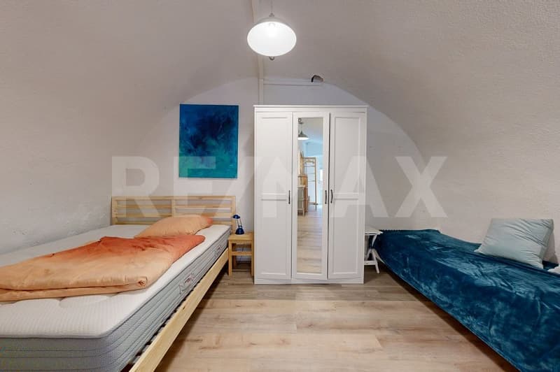 Casa in posizione verde e tranquilla (10)