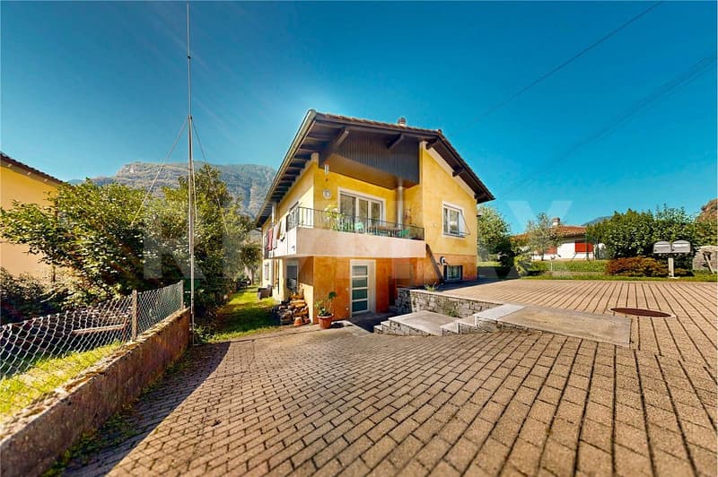 Casa con due appartamenti (1)