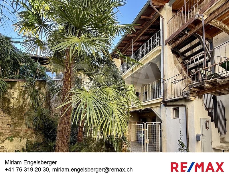 Casa ticinese con cortile privato nel cuore di Arzo (1)