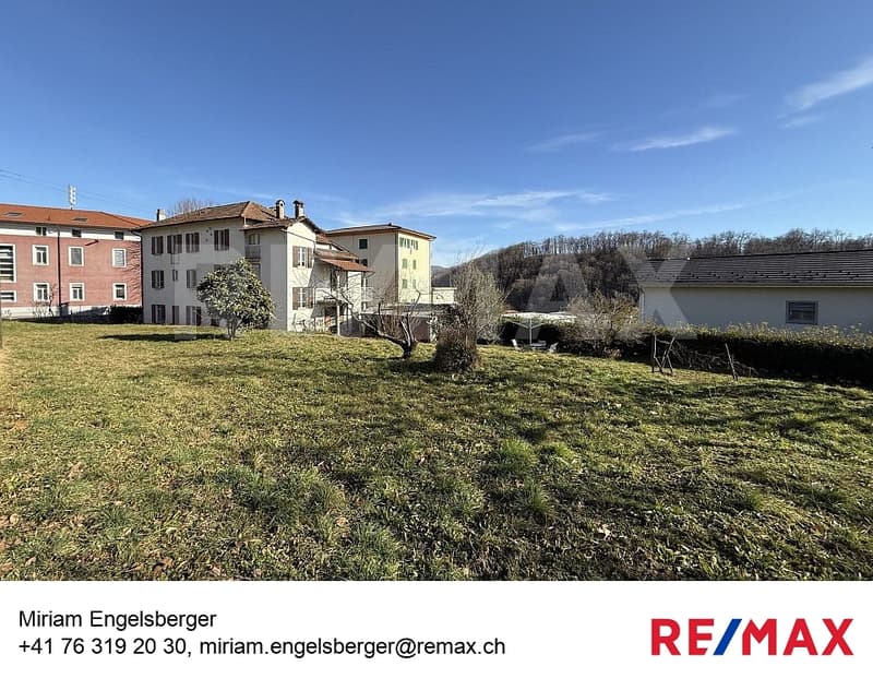 Edificio plurifamiliare con terreno edificabile (1)
