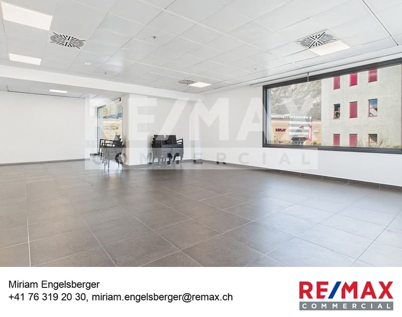 Mendrisio Spacious commercial space with visibility (1)