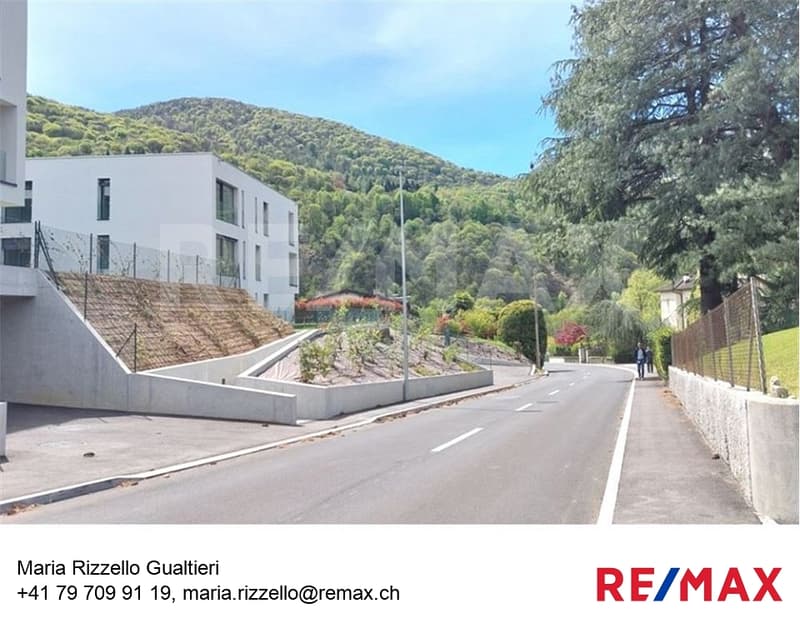 Modern 2.5-room apartment with garden and parking (1)