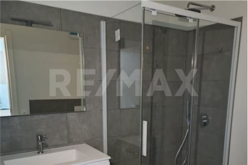 Modern 2.5-room apartment with garden and parking (4)