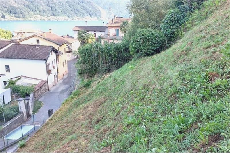 Building plot with beautiful lake and mountain view (2)
