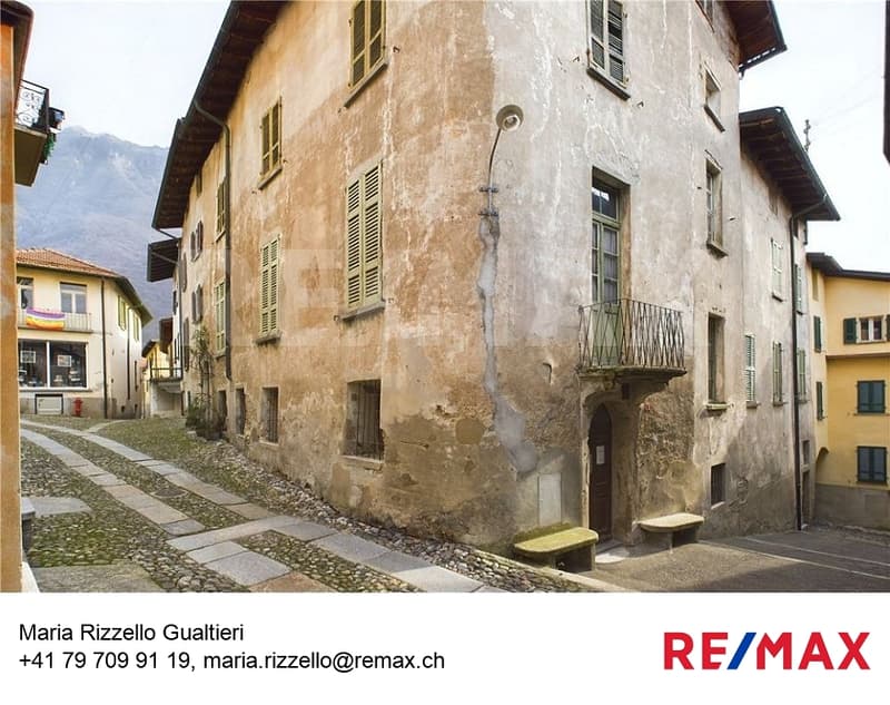 Antica dimora con solaio e piccola corte/giardino, da ristrutturare (1)