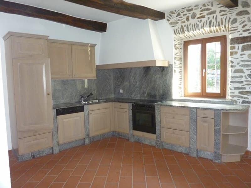 Maison tessine unique au centre du village (6)