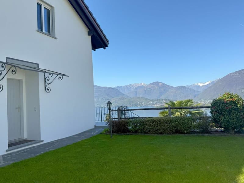 Komplett renoviertes Ferienhaus mit Traumaussicht (2)