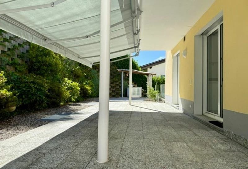 Wohnung mit grossen Terrassen und Pool (11)