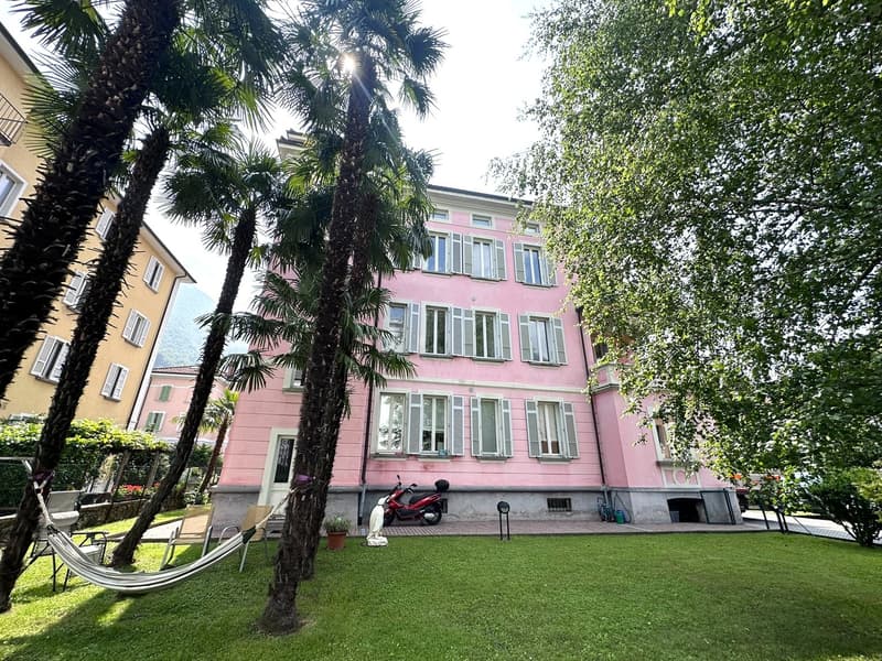 Rent 5.5 rooms completely renovated in a historic house – privileged location (2)