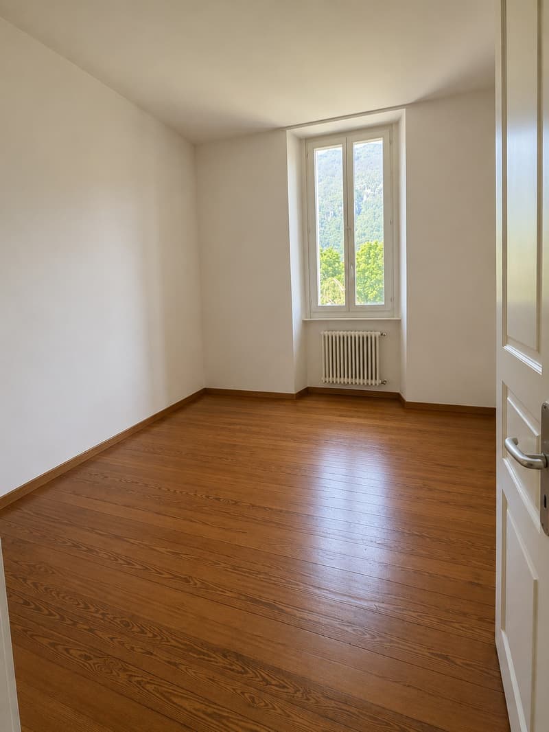 Rent 5.5 rooms completely renovated in a historic house – privileged location (9)