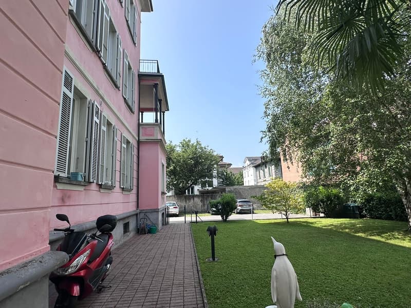 Rent 5.5 rooms completely renovated in a historic house – privileged location (5)