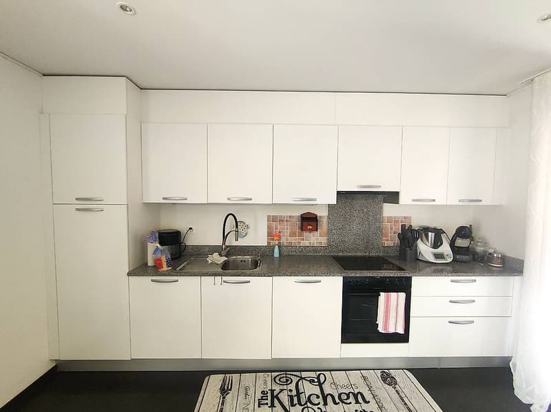 Apartment 4 ½ rooms, 2nd and top floor/residential area (6)