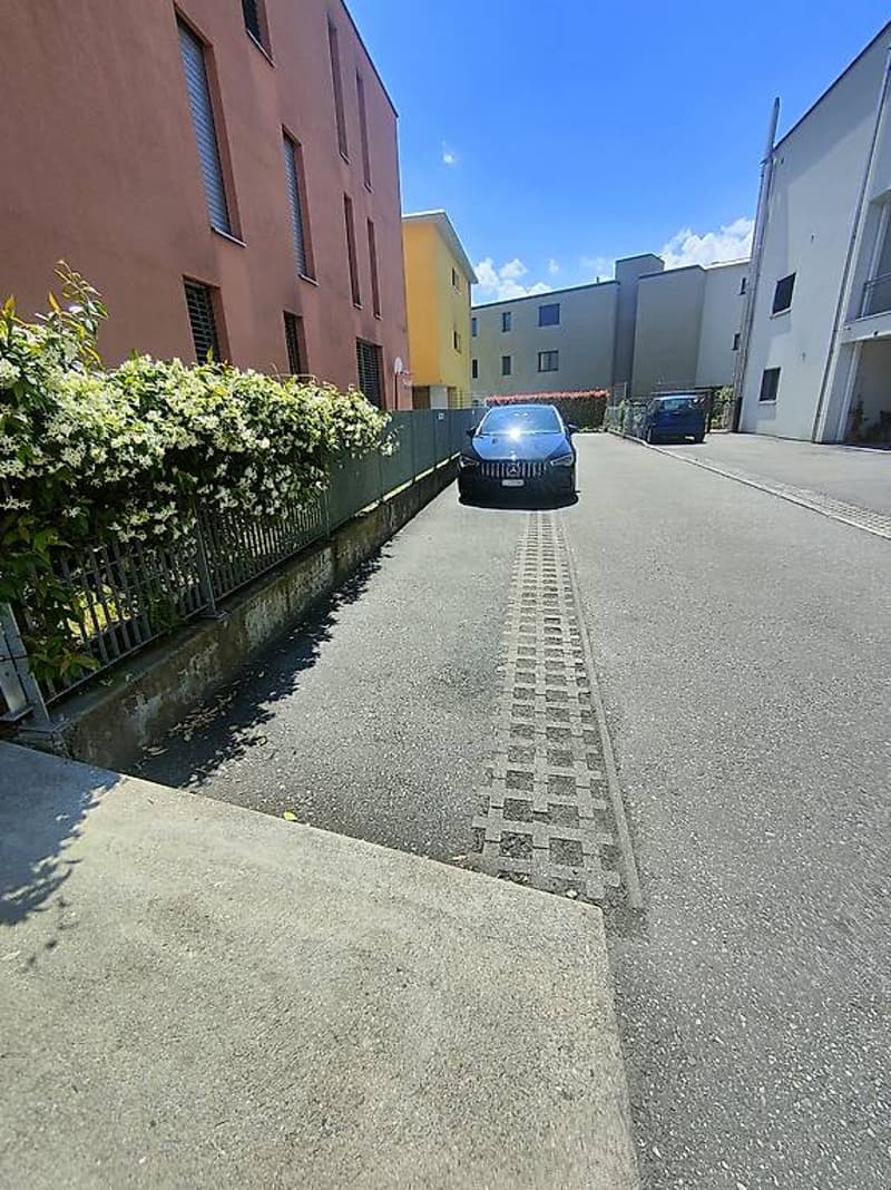 Apartment 4 ½ rooms, 2nd and top floor/residential area (11)