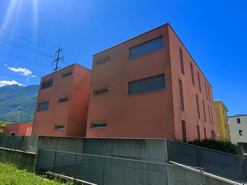 Apartment 4 ½ rooms, 2nd and top floor/residential area (3)