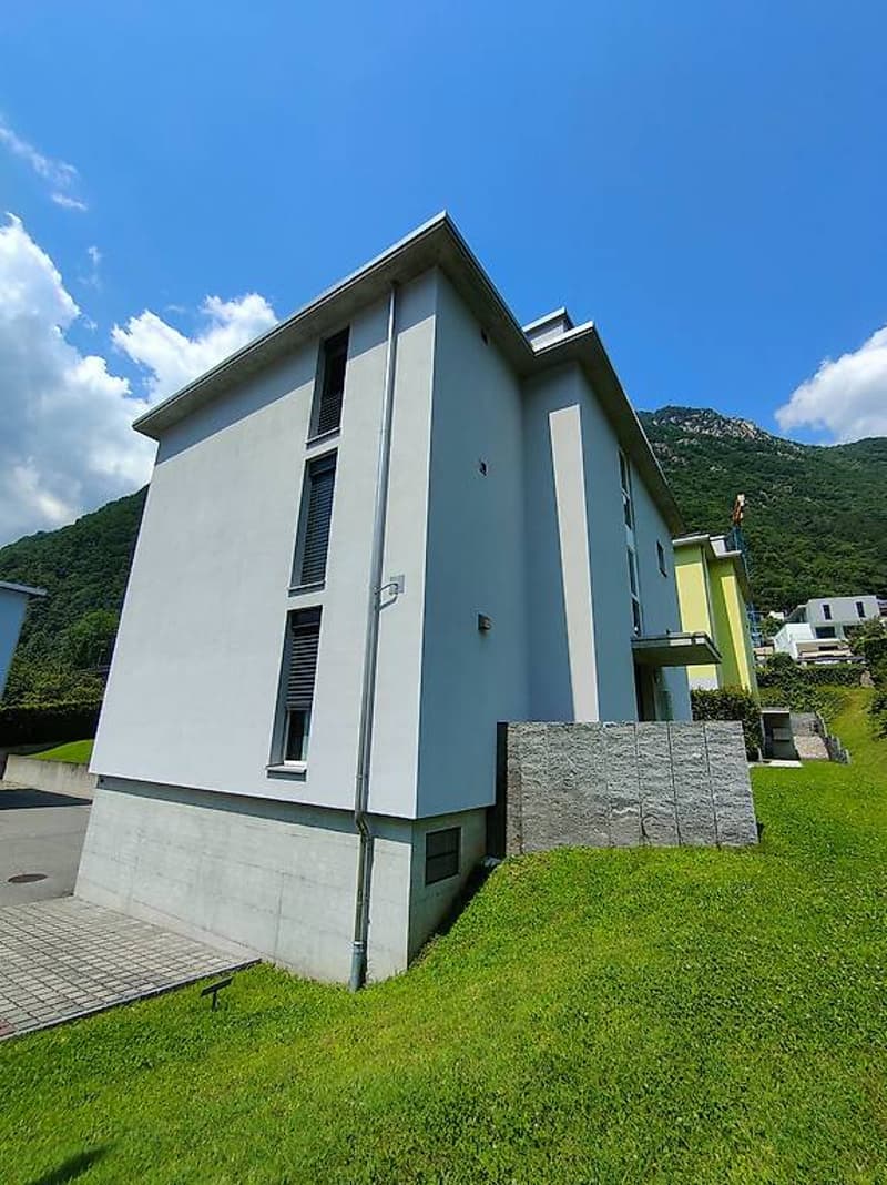 Apartment 3 ½ rooms, 1st floor, residential area Lumino (4)