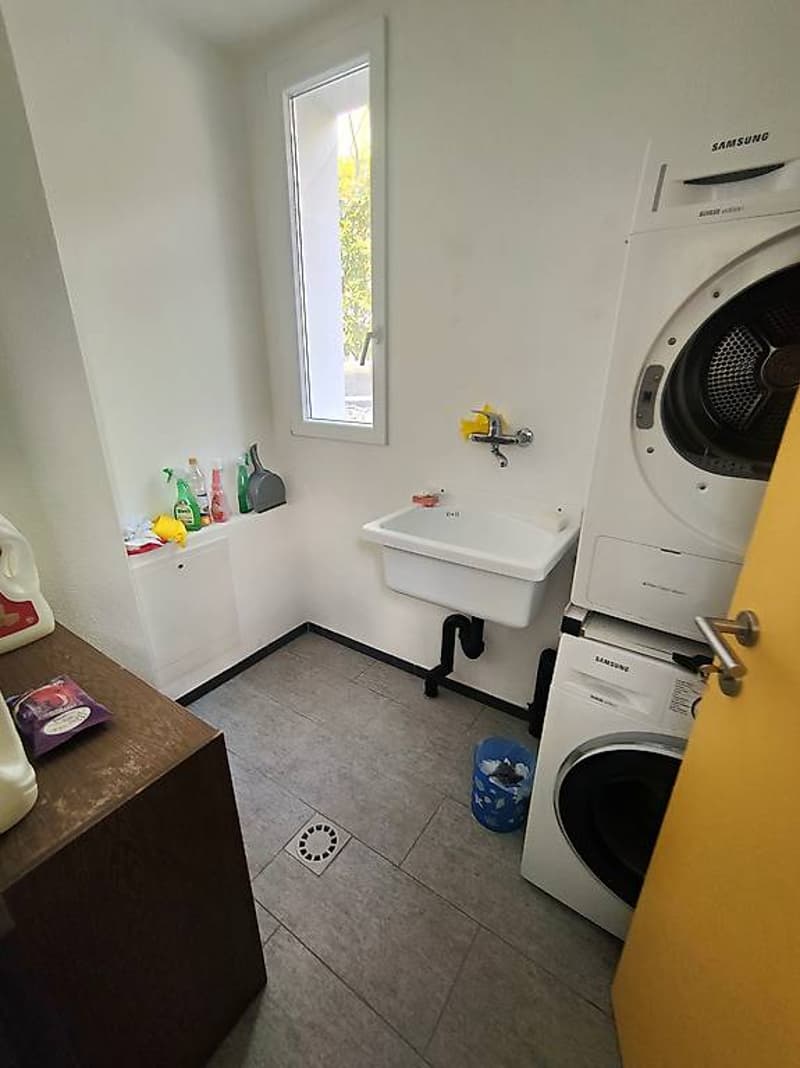 Apartment 3 ½ rooms, 1st floor, residential area Lumino (8)