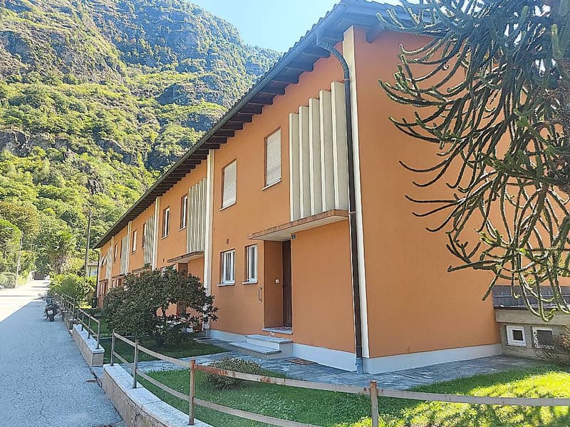 Detached house in a row in Biasca (5)