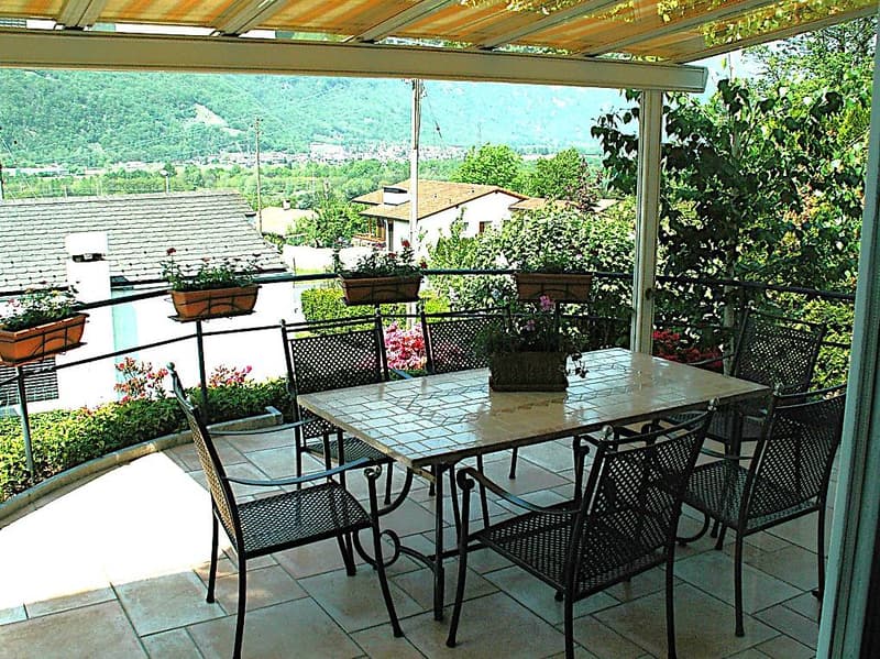 Single-family house in a quiet residential area in Claro (7)