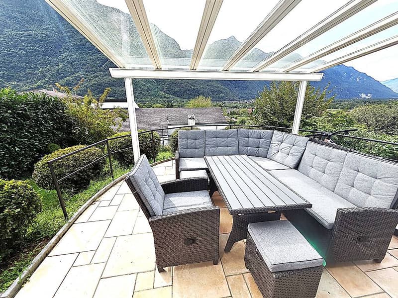 Single-family house in a quiet residential area in Claro (3)